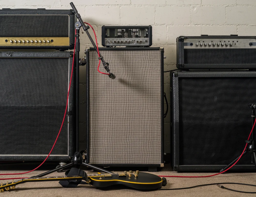 Amplifier-lined-amps