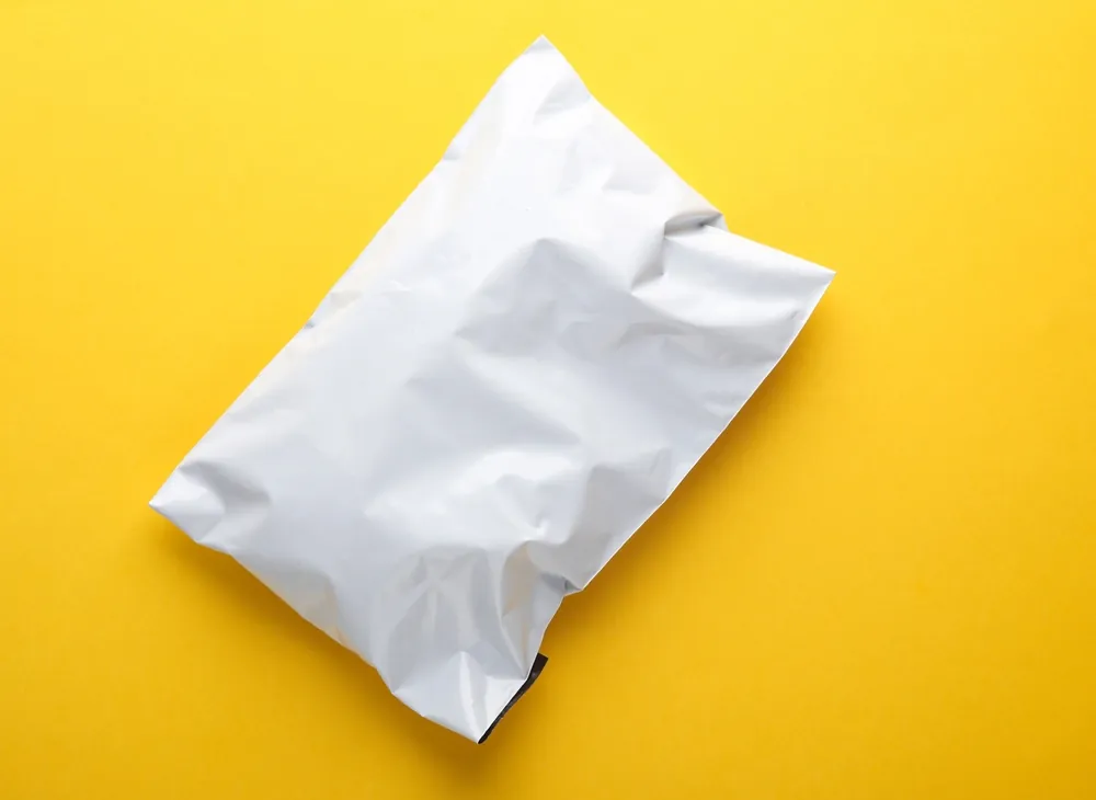 plastic parcel for evolution of packaging