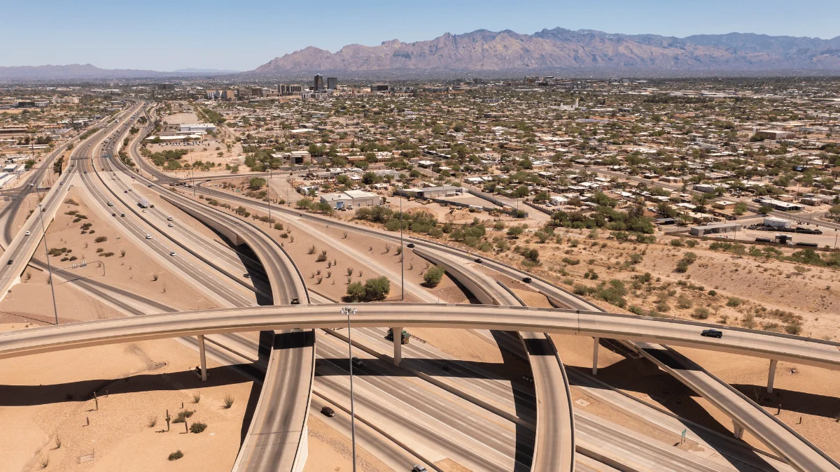 Tucson Freight Shipping interstate 10 and 19 overlapping south of tucson