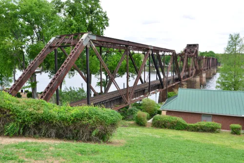 Railroad bridge over the Savannah River 